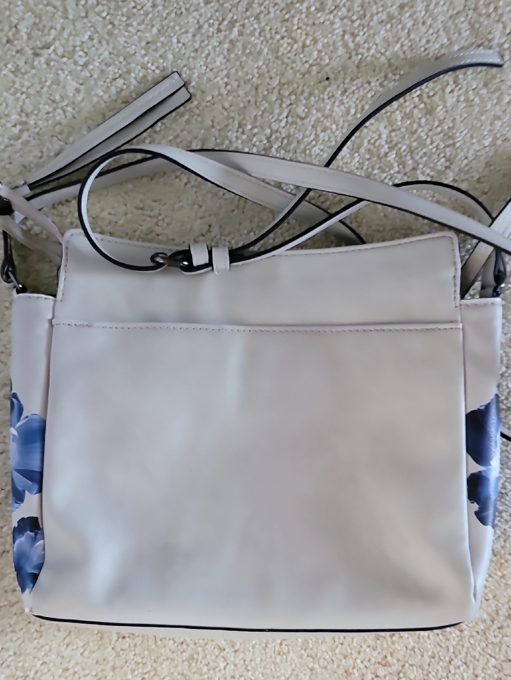 Simply Vera Vera Wang Cara Crossbody Bag. Blue Floral On Light Gray PU - Picture 9 of 14